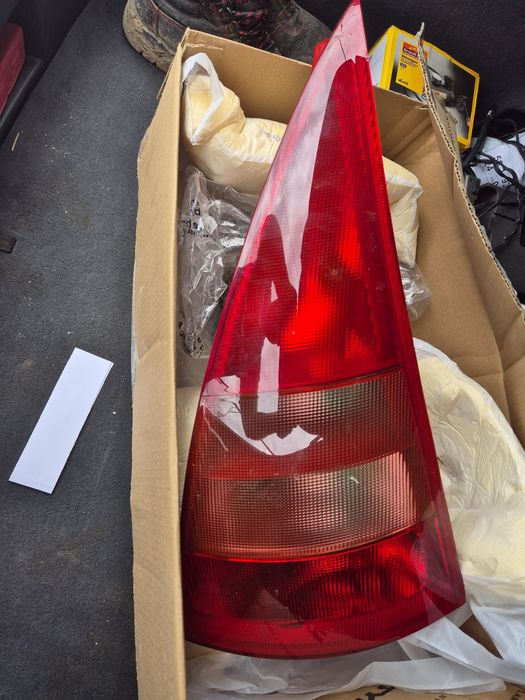 Vand stop citroen c3,partea dreapta.. nou