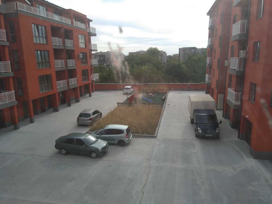 Дава се под наем Тристаен апартамент в Пловдив, Коматевски възел - 118 кв.м за 750 € - Снимка #14