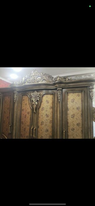 Спальный гарнитур
