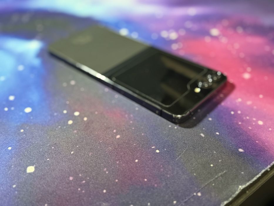 Samsung Galaxy Z Flip 5 , 512GB , Negru , In stare buna .