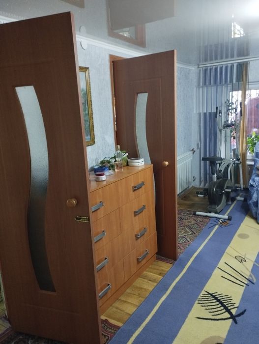 Продам двух этажный хороший дом
