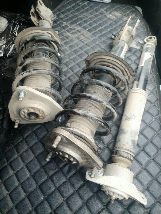 Чери аризо 6 га рабочи амалтизатор  камплекит