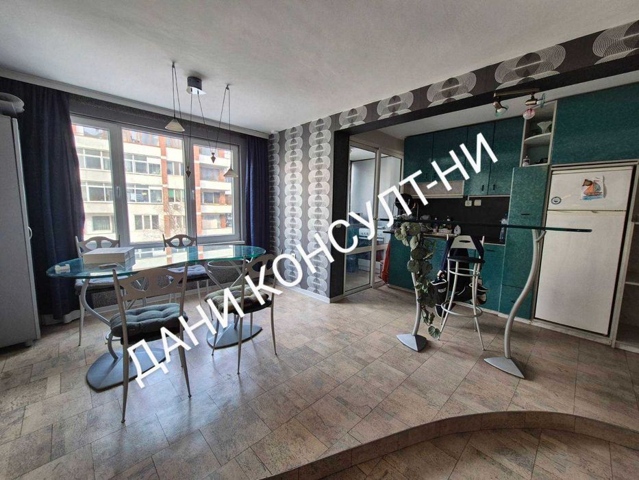 Продава се Тристаен апартамент в Велико Търново, Акация - 109 кв.м за 1560 €/кв.м - Снимка #2