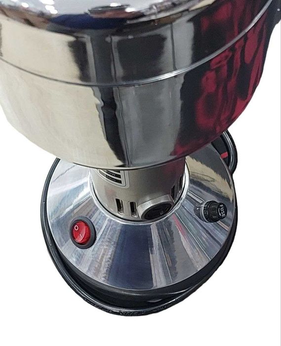 Промышленная кофемолка объемом контейнера на 250 граммов