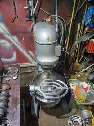 Планетарен Миксер