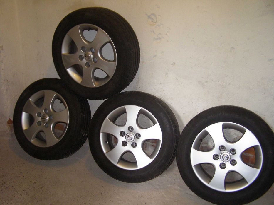 Jenti de Al cu pneuri nerulate