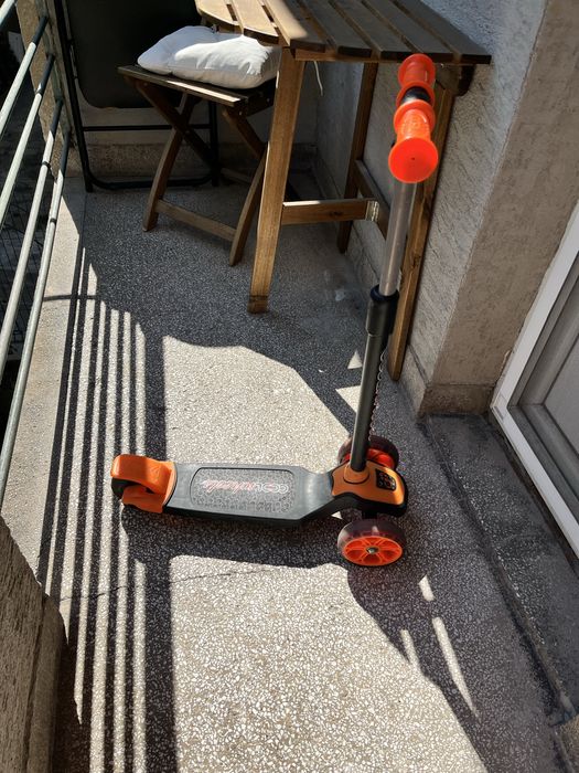 FURKAN Cool Wheels Тротинетка светещи гуми до 40кг. Оранжева