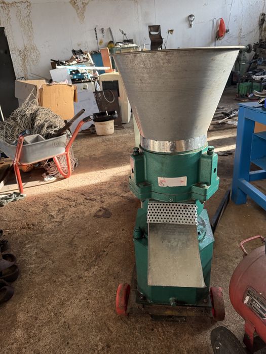 Mașină de peleți industrială – 20,5 kW – Ø 6 mm