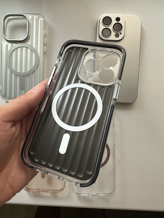 Чехлы на Iphone  14 Pro цена за все