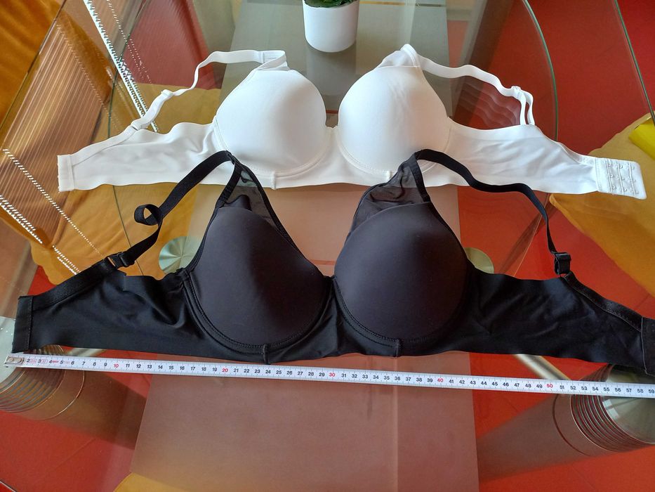 Сутиен с банели размер 75 С 2бр.нови