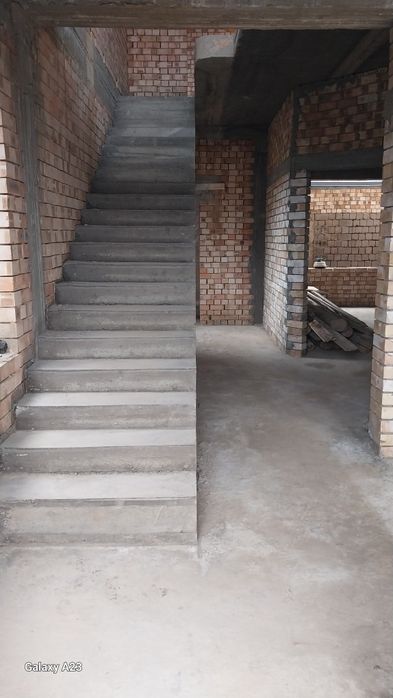 Еврокоробка 2 сотих  Райсентрда  Нурхаёт туйхонадан 2 км 85.000