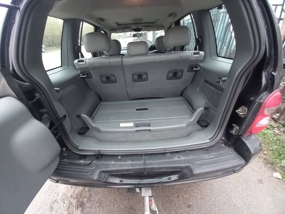 Разпределител за багажник Jeep Cherokee Liberty