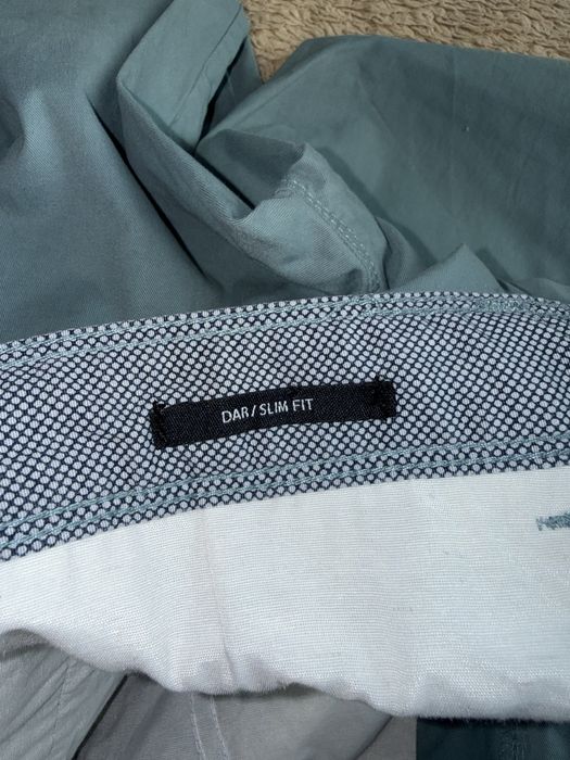 Pantaloni– slim fit (casual / smart casual)