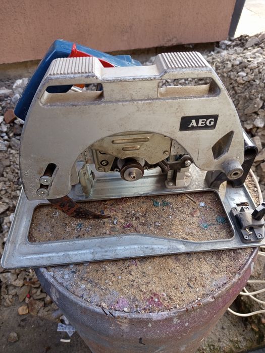 Fierăstrău circular de mina AEG