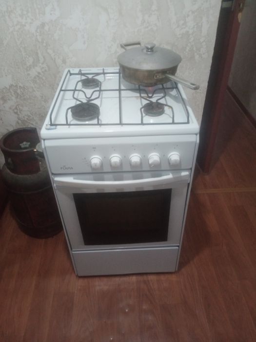 Газ плита почти новый