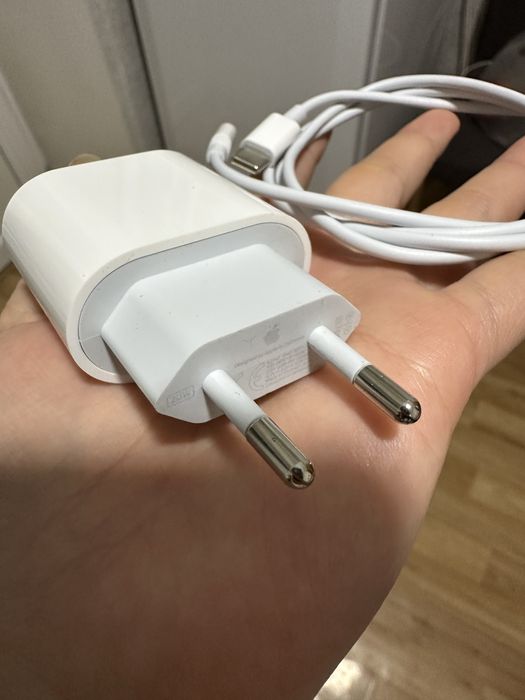 Зарядка оригинальная на айфон