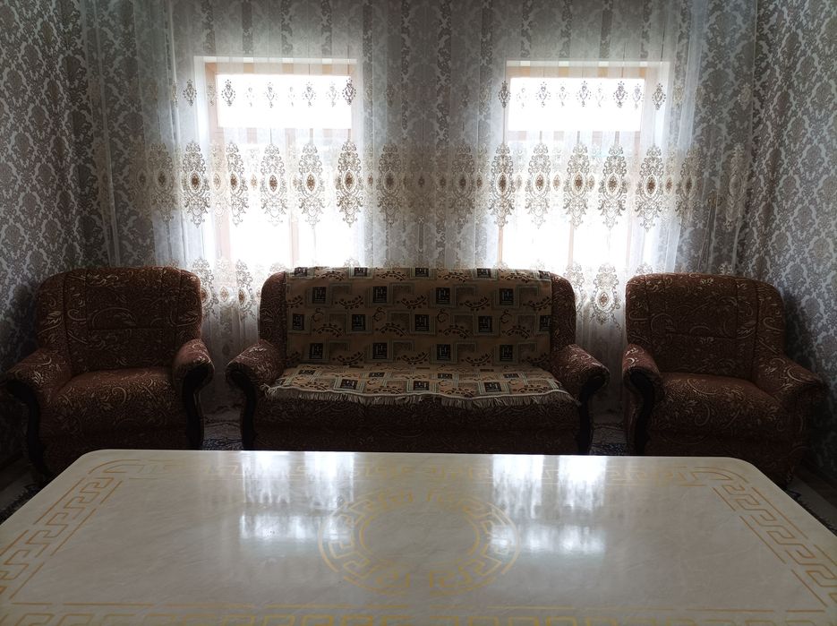 Срочно продам диван кресло состояние хорошой