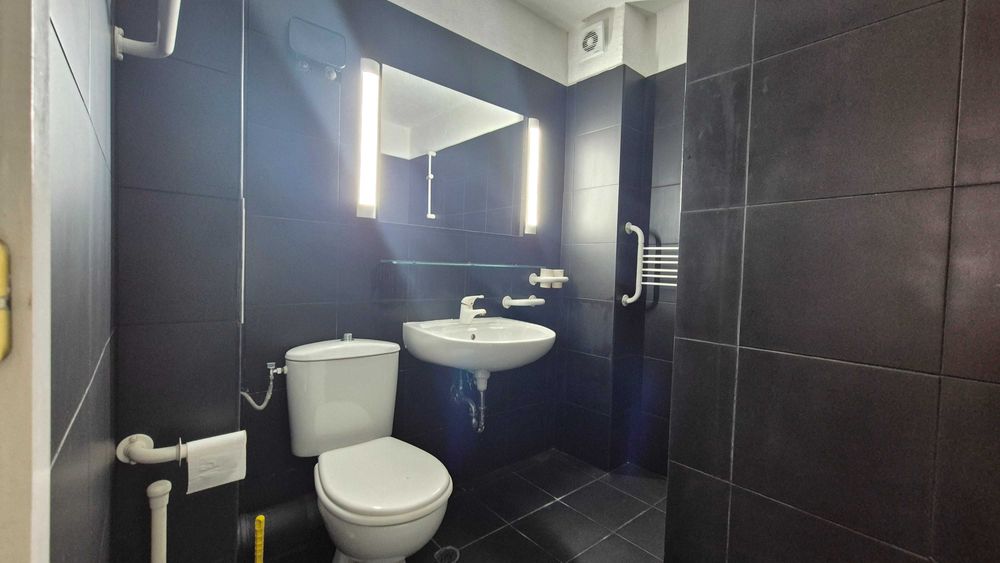 Дава се под наем Тристаен апартамент в София, Център - 111 кв.м за 1346.4 € - Снимка #6