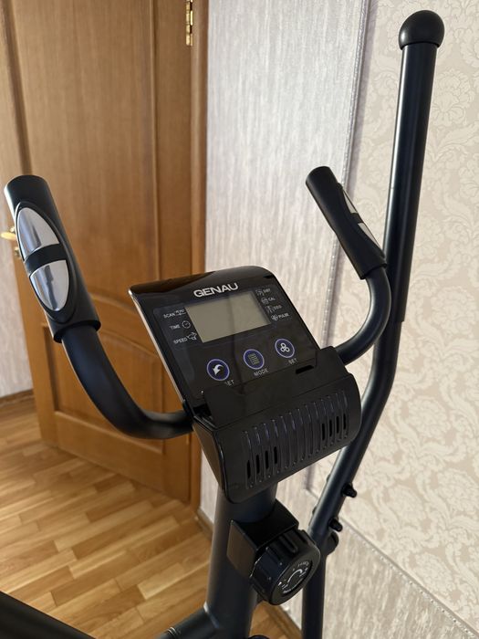 Тренажер Элипс GENAU GN100