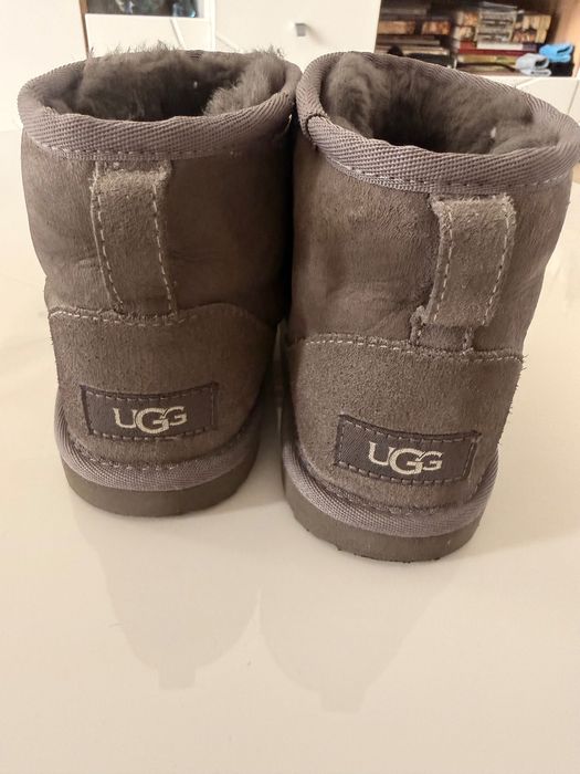 Стилни детски боти UGG