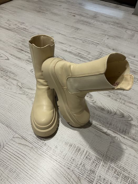 Кожени Ботуши …………………..