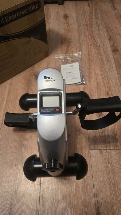 Mini bicicletă de camera pentru exerciții cu ecran LCD