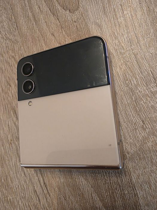 Flip 4 за части Samsung
