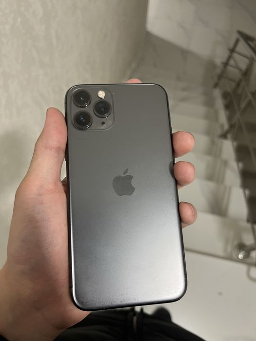 Продам айфон 11 про