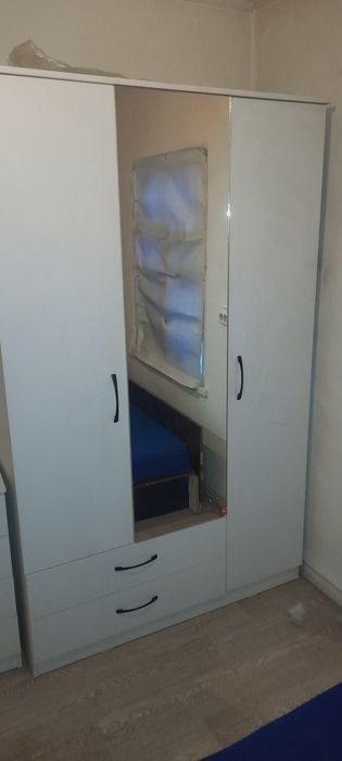 Шкаф для белья и одежды