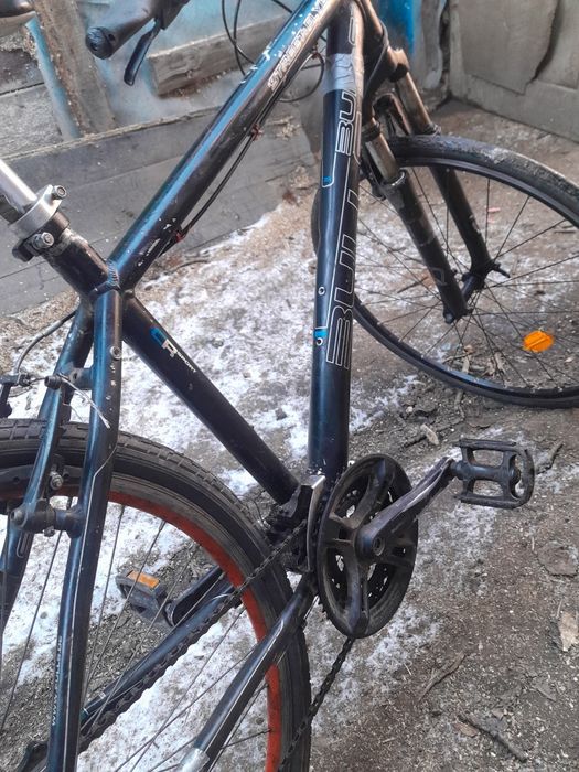Vind bicicletă de firmă 2 bucăți una de 28 și 26 ofertă numai astăzi