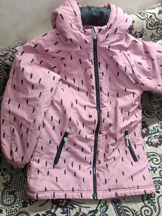 Продам куртки детские для девочек