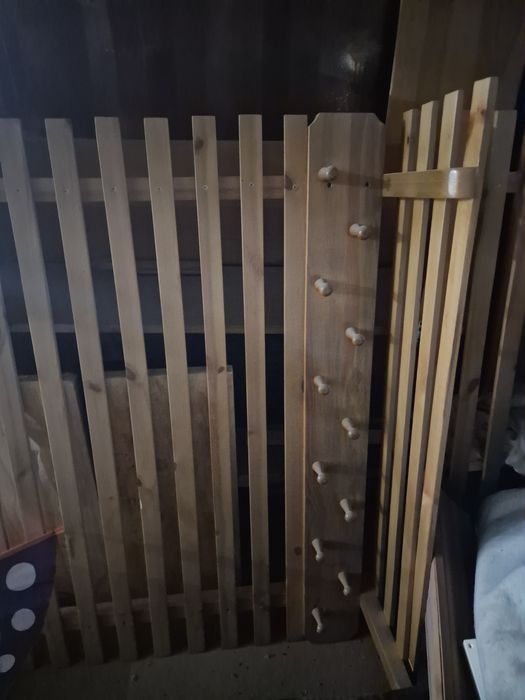 Вешалки из дерева