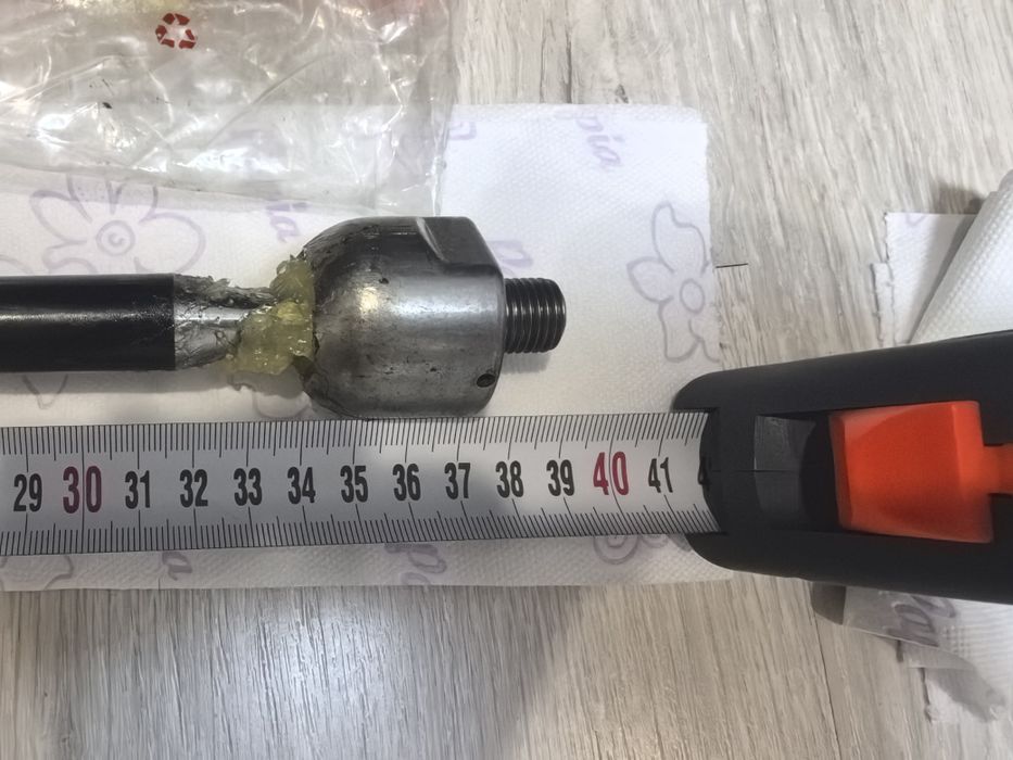 Продам рулевую тягу