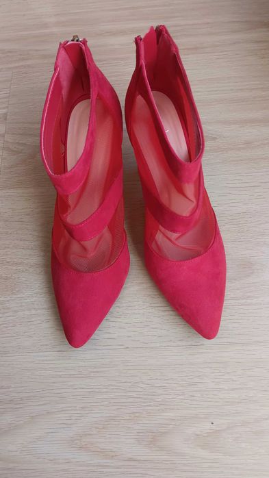 Дански обувки на токчета