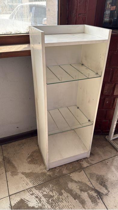 Витрины стеклянные