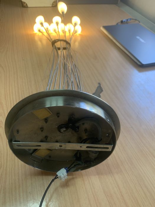 Lustra LED tavan futurista 8 becuri