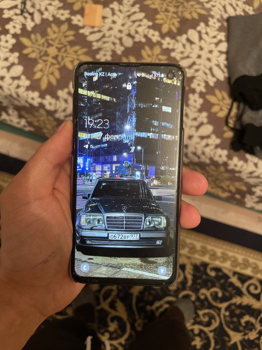 Самсунг с10е продам