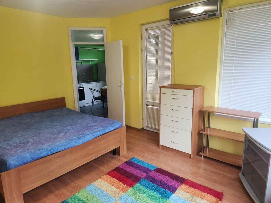 Дава се под наем Двустаен апартамент в София, Лозенец - 70 кв.м за 547.23 € - Снимка #1