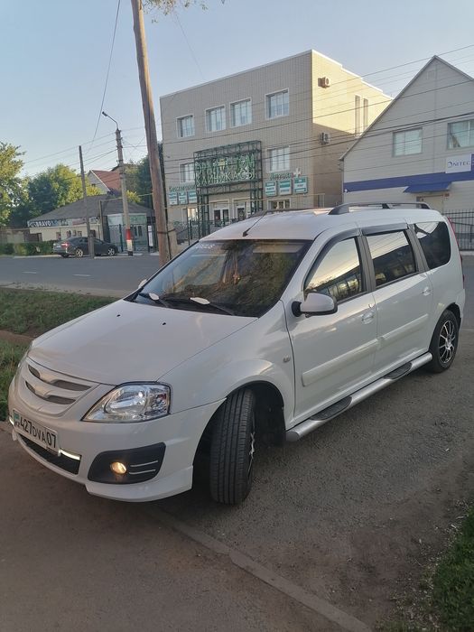 Продам автомобиль ларгус