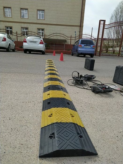 Лежачий полицейский  200000 тыс до 240 000 за метр