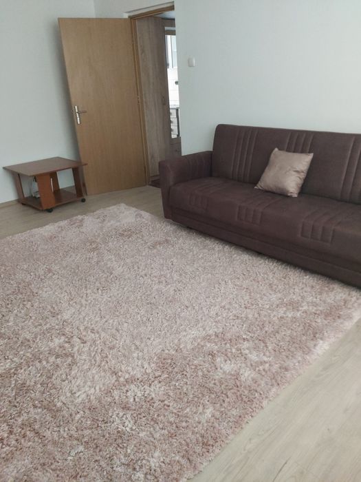 Inchiriez apartament cu 2 camere