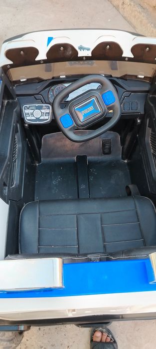 2кишилик машина  сотилади