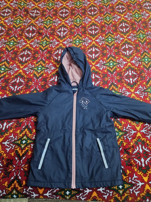 Продам куртка для девочки