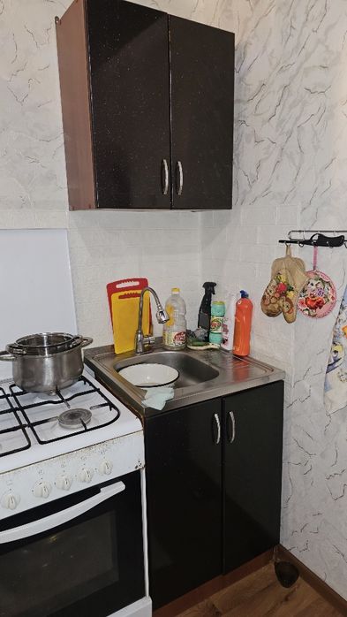 Продам недорого кухню