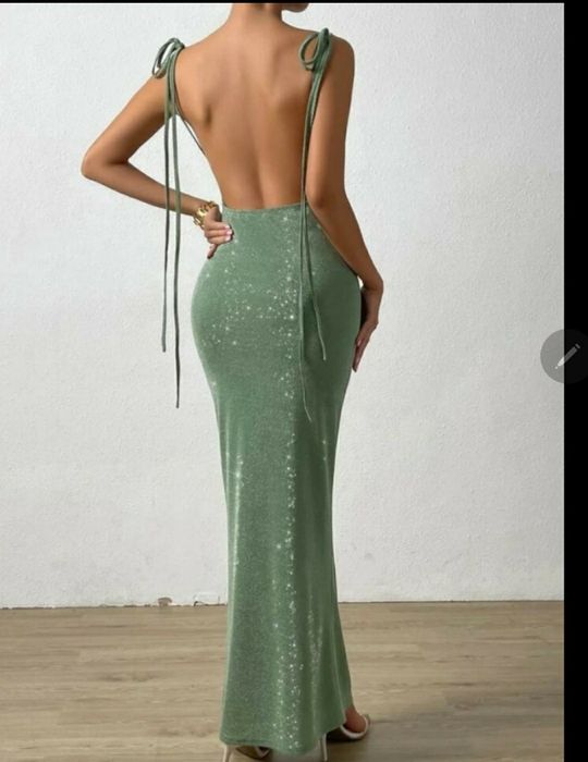 Официални рокли - нови и неразличими от нови