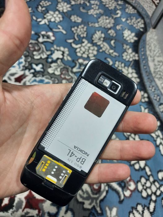 Nokia E52 sotladi uz imeya otkan