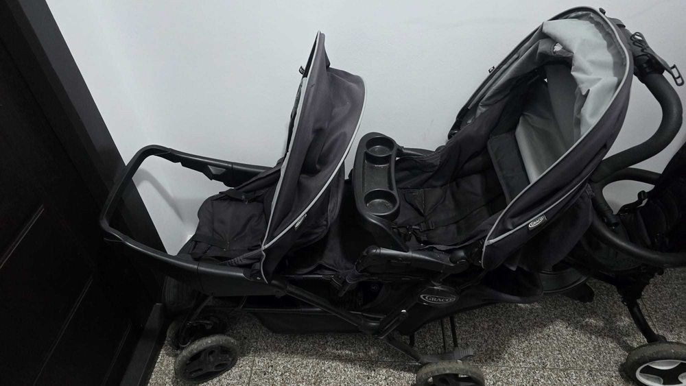 Cărucior dublu GRACO, ajutor real pt parinti cu doi copii mici
