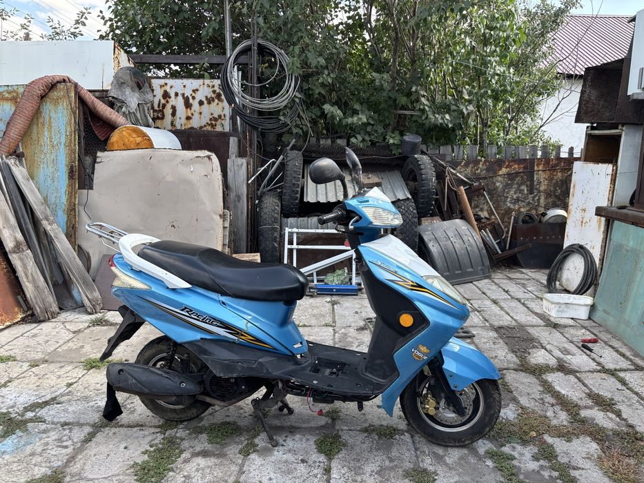 Продам скутер 150 см