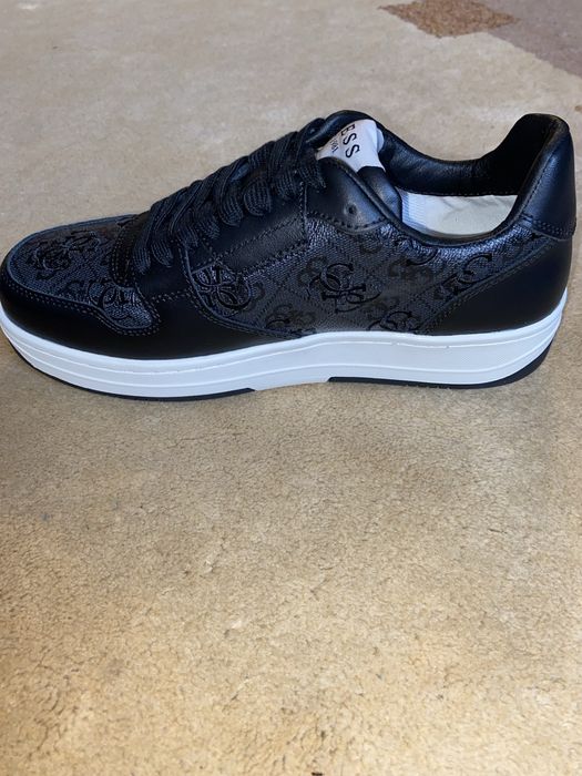 Papuci GUESS originali