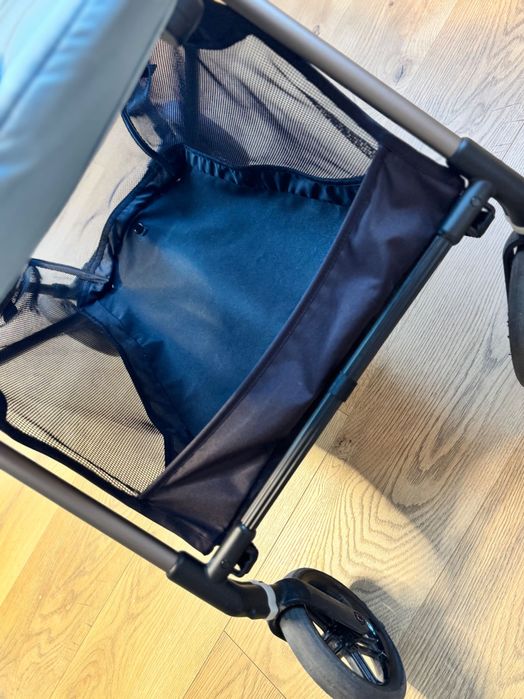 Бебешка количка Cybex Melio със зимно чувалче